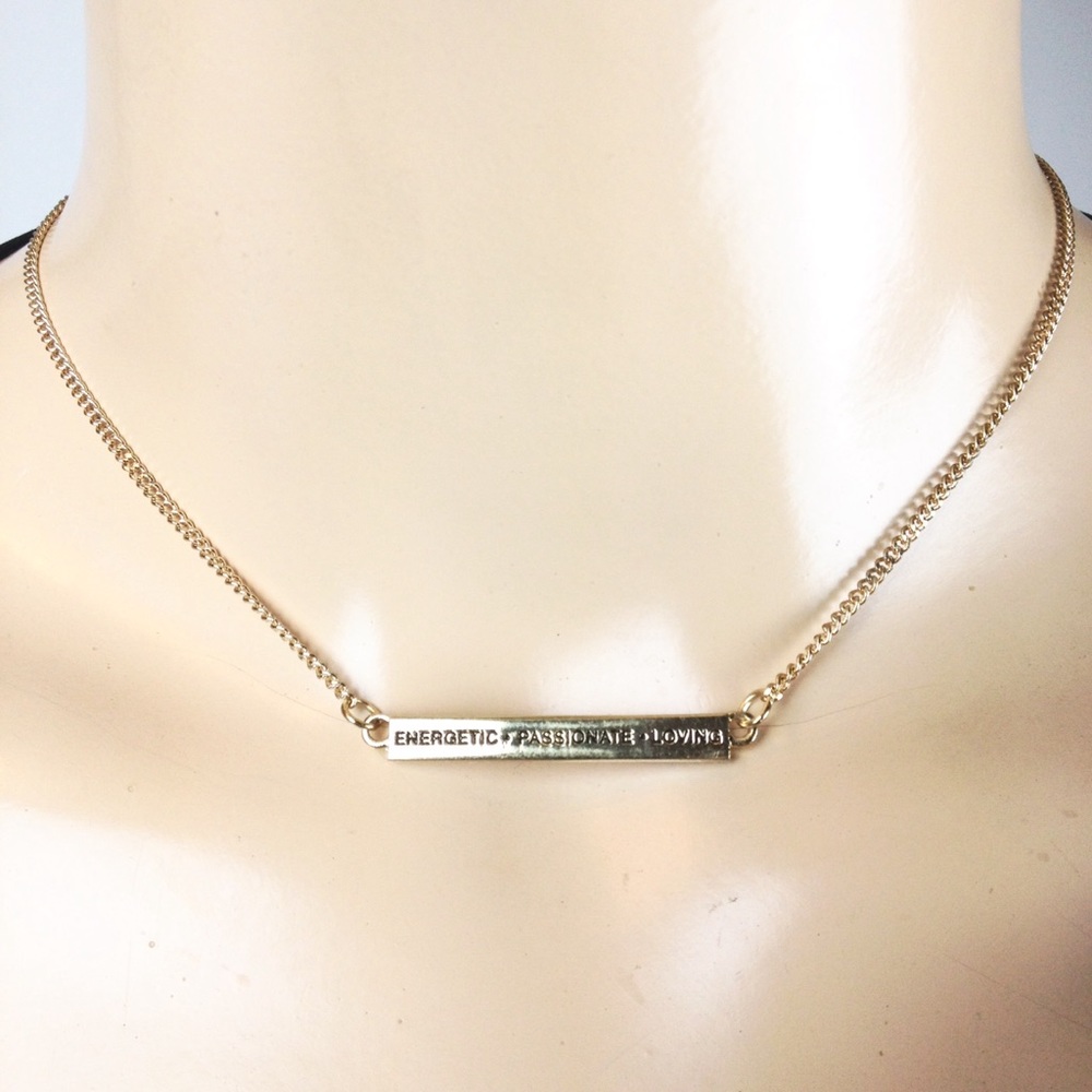 BCBGENERATION DAINTY NECKLACE GOLD TONED PENDANT